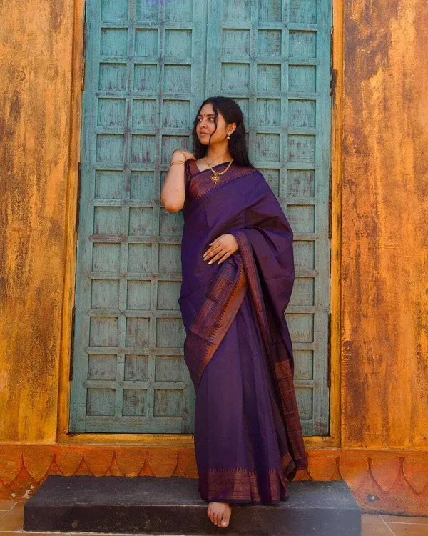 Dark_Blue_Woven_Banarasi_Jacquard_Saree_(Dark_Blue)